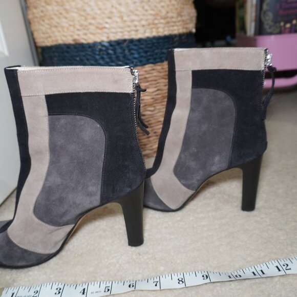 Cavallini Womens Color Block Heeled Suede Ankle Boots Size Eur 38 US 7.5 - Picture 5 of 9